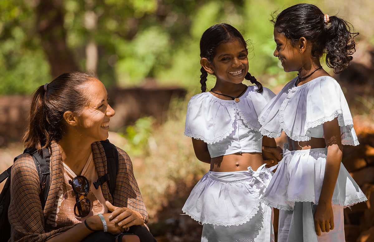 cultural dancers in sri lanka