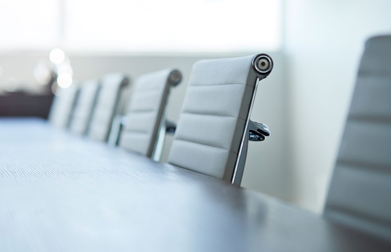  There is a private meeting room available for use in the exclusive Sapphire Residents’ Club.