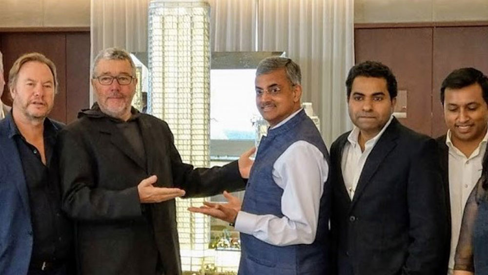 Philippe Starck and YOO’s John Hitchcox with WelcomHotels Lanka’s Arun Pathak, Subi George and Abhinav Pincha at the Sapphire Residences Experience Centre